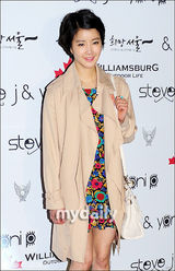 组图：韩星李孝利朴诗妍等出席首尔时装周活动