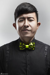 组图：耀乐团熟男写真曝光 鬼魅气质潮范十足