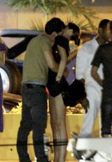 高清组图：奥兰多-布鲁姆和女友米兰达甜蜜过新年