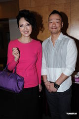 组图：汪明荃服务无线40年 无线高层设宴众艺人到贺