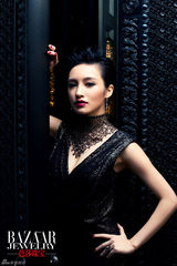 组图：顾璇曝杂志珠宝写真 典雅魅惑风情别样