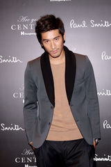 高清图：莫文蔚透露新MV演出浴戏 光头全裸自己做主