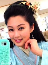 组图：众星欢乐拜大年 森碟可爱林依晨异国祝福