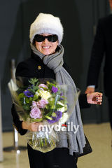 组图：中国女演员巩俐赴韩宣传新片《上海》