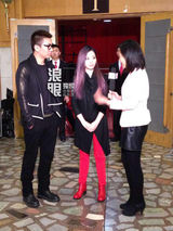 独家：春晚彩排 赵本山土豪装与蔡明严肃谈节目