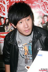 组图：林俊杰否认恋李心艾 视Hebe为女神