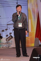 高清图：张智霖等齐聚音乐汇展颁奖 容祖儿夺九奖