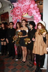 组图：Angelababy投资百万开美容店 称黄晓明不知情