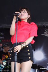 组图：丁当公布演唱会嘉宾 任贤齐严爵成座上宾 