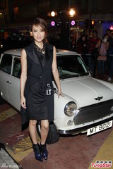 组图：谢婷婷黑色劲装出席时装品牌活动