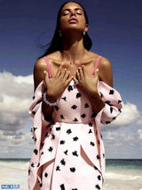 组图：巴西甜心利玛写真豪放 海滩如寂寞人鱼