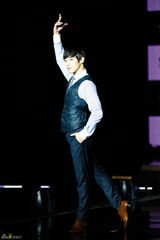 独家高清：韩团MBLAQ发新辑《BROKEN》化身暖男