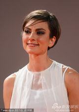 组图：威尼斯电影节时尚盘点之妆容发型