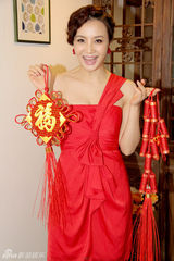 高清组图：陶红新春拜年写真 祝福来年红红火火