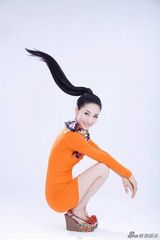 组图：陶昕然灵动写真 洋溢青春活力马尾飞扬