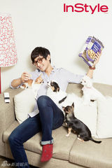 高清图：安七炫与爱犬拍写真 自称是特别的存在