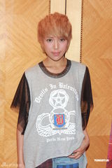 组图：陈思思获杨受成撑场 红馆开唱张柏芝或助阵