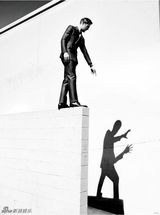 组图：瑞恩-高斯林绅士范登杂志 忧郁魅力迷人