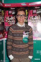 组图：张敬轩手指发黑 阿娇曝阿Sa为省钱吃出胃病