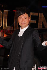 组图：TVB新春庆典录影 黎耀祥携港姐变魔术