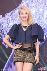 组图：蔡依林露蛮腰搭长腿性感热舞