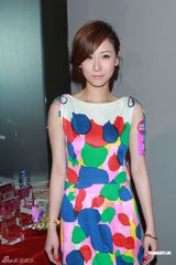 组图：容祖儿幻想有另一半 陈伟霆否认拍裸照