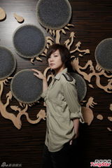 组图：何韵诗谈梅艳芳 感激放心里无需仪式