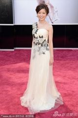 组图：第85届奥斯卡颁奖礼红毯-春日美奈子