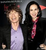 组图：滚石贾格尔女友身亡 生前多张恩爱照曝光