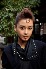 高清组图：Angelababy造型多变 男装生猛女装可爱