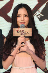 组图：《对不起我爱你》锦荣拍亲热戏不需报备