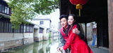 组图：于小彤蒋梦婕穿越水乡 浪漫相约情人节