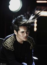 高清组图：曹格MV半裸上阵 小丑妆演绎灰暗心情