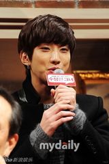 组图：沈恩京罗文姬等宣传新片《可疑的她》