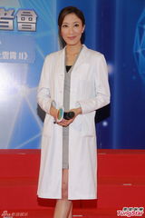 组图：杨怡马国明罗仲谦《On Call2》制服亮相