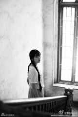 组图：武大女神微博走红 清新甜美运动风