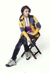 高清组图：韩星河智苑冬装户外写真变酷帅女人