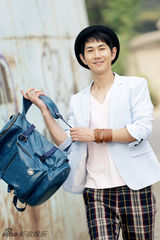 组图：何明翰回归阳光男孩 夏天日系清凉写真