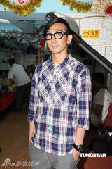 组图：《怒火街头》演员聚会郑嘉颖胡杏儿亮相 