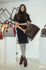 组图：林嘉绮15公分高跟鞋走秀破除怀孕传言