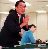 组图：高凌风生前旧照帅气 患癌后满头白发