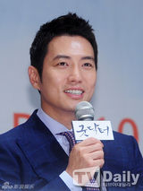 组图：朱元文彩媛新剧《Good Doctor》发布