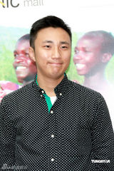 幻灯组图：张学友与非洲儿童合唱 崔健邦不怕被解雇