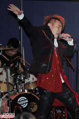 组图：阿沁音乐会猛忘词 梁文音任嘉宾不忘邀歌