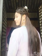 组图：马天宇女装与杨幂比美 明星片场犯二合集