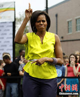 高清图：美国第一夫人中学秀舞技 宣传控制儿童肥胖