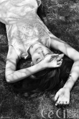 组图:贾青杂志大片 轻熟女造型显优雅