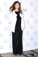 组图：韩星金莎朗金敏贞等出席品牌新品发布会