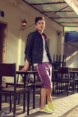 组图：翟天临时尚街拍 清逸风度抓住初夏感觉