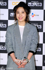 组图：朴喜本等亮相韩剧《神之谜题3》发布会